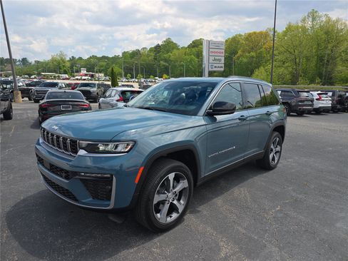 New 2026 Jeep Grand Cherokee Limited AWD/4WD image 7