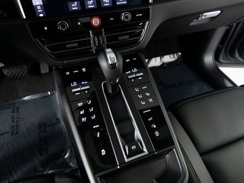 New 2026 Porsche Macan S AWD/4WD image 27