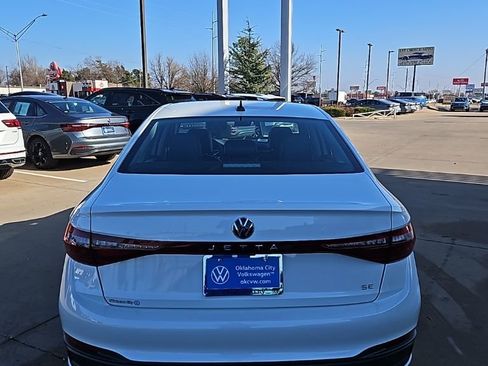 New 2026 Volkswagen Jetta SE FWD image 6