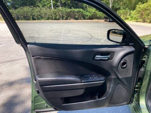 Used 2019 Dodge Charger GT RWD image 11