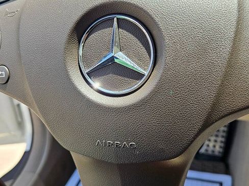 Used 2010 Mercedes-Benz E 550 Coupe image 71