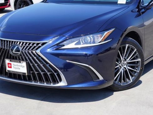 Used 2024 Lexus ES 350 w/ Premium Package FWD image 5