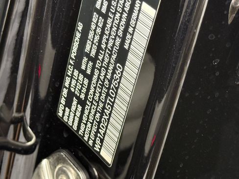 Certified 2026 Porsche Macan Electric RWD image 25