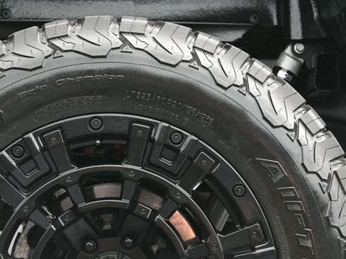 Used 2023 Ford F150 Lariat w/ Equipment Group 502A High AWD/4WD image 45
