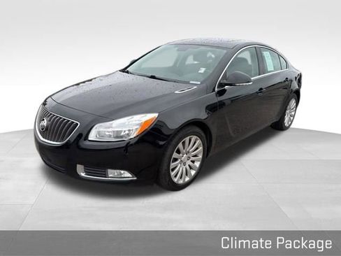 Used 2012 Buick Regal Leather FWD image 6
