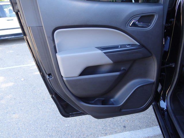 Used 2016 Chevrolet Colorado LT w/ LT Convenience Package RWD image 19
