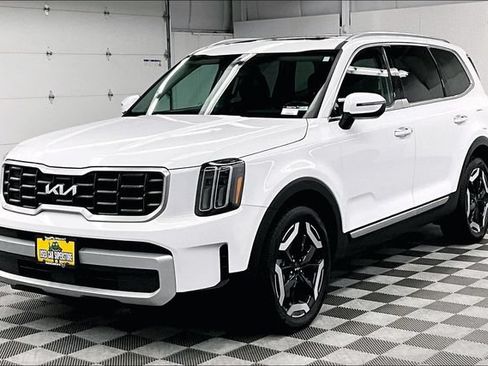 Used 2025 Kia Telluride S AWD/4WD image 12