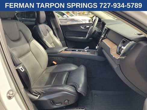Certified 2023 Volvo XC60 B5 Ultimate w/ Climate Package image 20