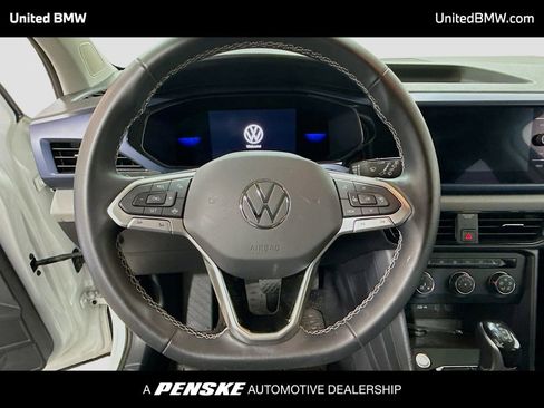 Used 2022 Volkswagen Taos SE image 6