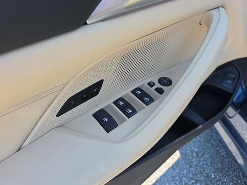 Used 2024 BMW 430i Convertible w/ Convenience Package RWD image 17