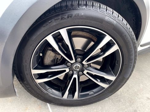 Used 2018 Volvo V90 T5 Cross Country w/ Convenience Package AWD/4WD image 6