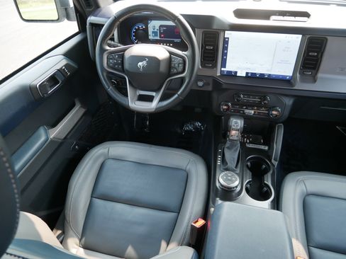 Used 2023 Ford Bronco Outer Banks AWD/4WD image 7