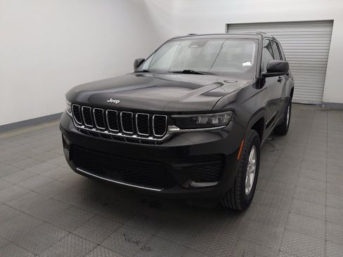 Used 2024 Jeep Grand Cherokee Laredo RWD image 15