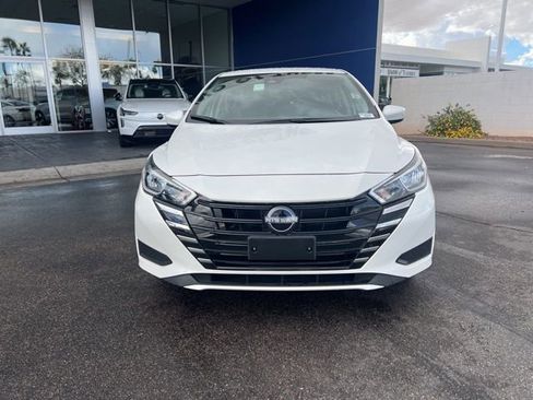 Used 2024 Nissan Versa SV image 8