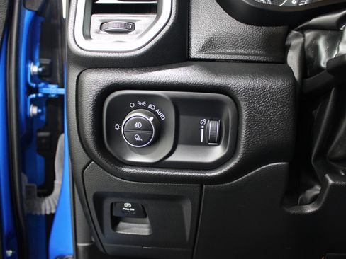 Used 2023 RAM 1500 Lone Star AWD/4WD image 8