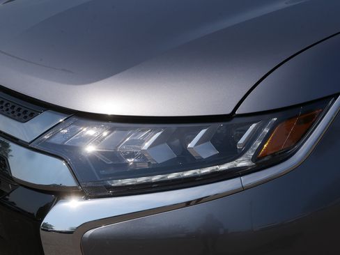 Used 2019 Mitsubishi Outlander GT AWD/4WD image 16