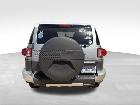 Used 2011 Toyota FJ Cruiser 4WD w/ Convenience Pkg image 4