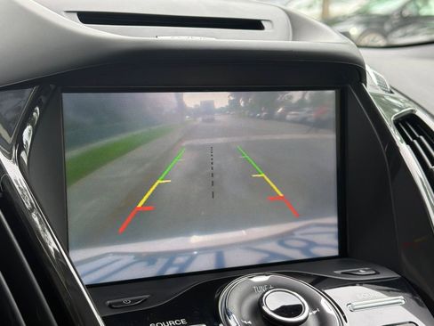 Used 2014 Ford Escape Titanium w/ Equipment Group 401A FWD image 24