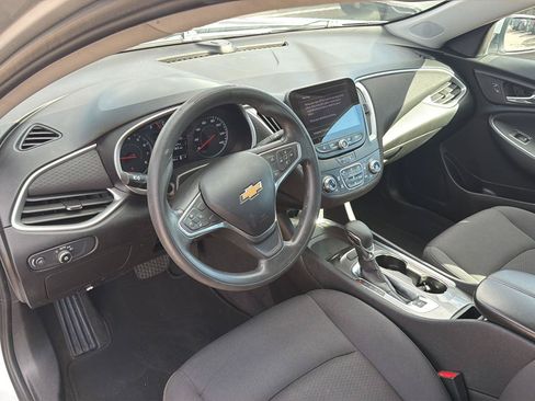 Used 2022 Chevrolet Malibu LT FWD image 20