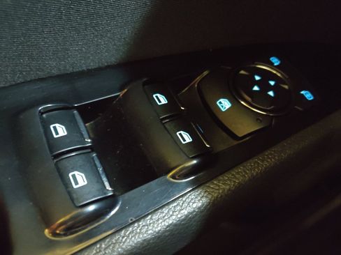Used 2014 Ford Fusion SE FWD image 27