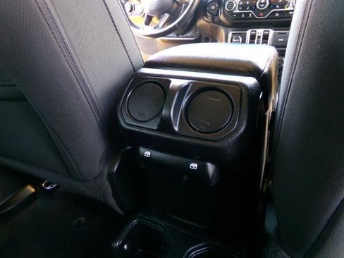 Used 2021 Jeep Wrangler Unlimited Sport AWD/4WD image 38