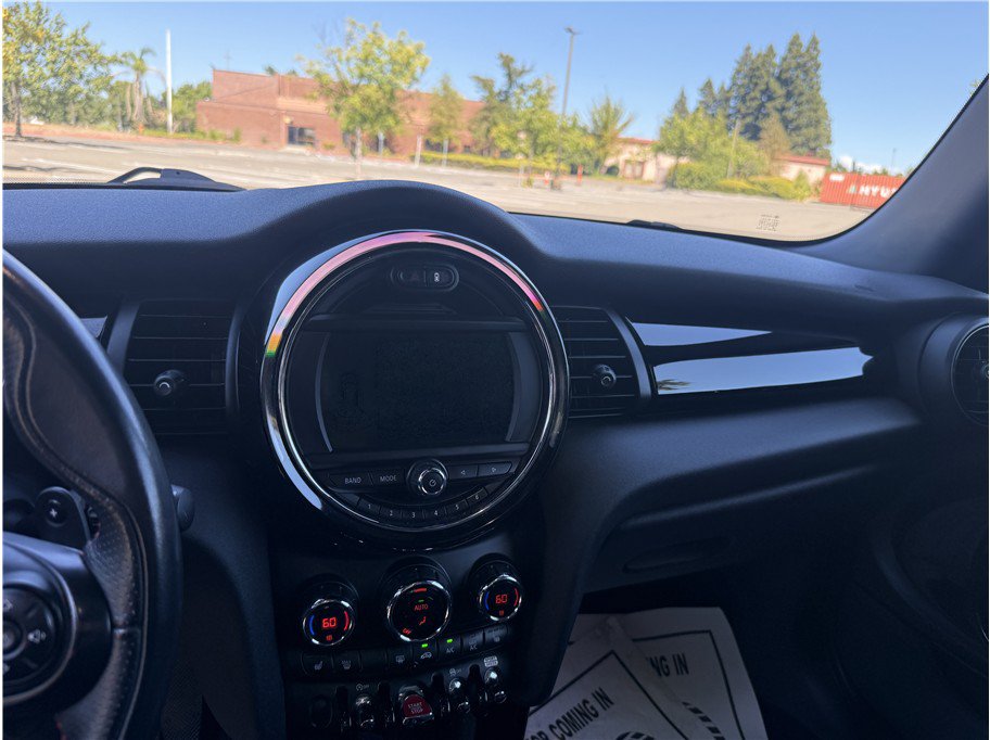 Used 2019 MINI Cooper S FWD image 10