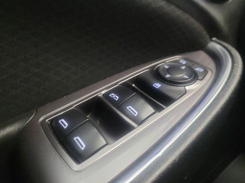 Used 2018 Chevrolet Malibu LT image 27