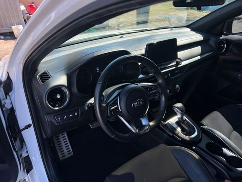 Used 2021 Kia Forte GT-Line w/ GT-Line Premium Package image 18