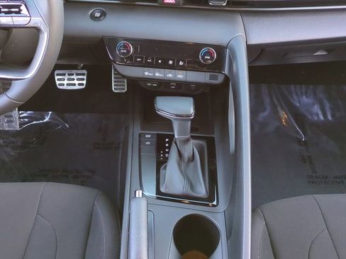 Certified 2025 Hyundai Elantra Sport w/ Cargo Package image 17