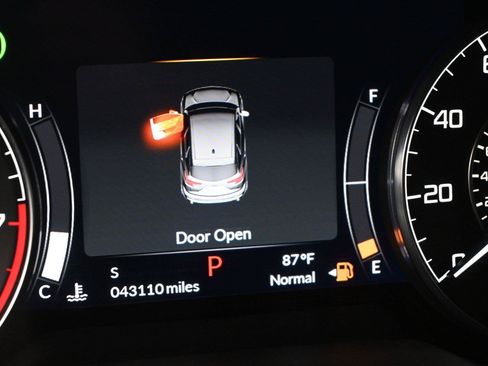 Used 2023 Acura RDX AWD image 3