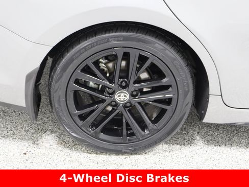 Used 2025 Toyota Camry SE image 6