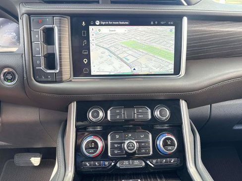 Used 2023 GMC Yukon XL Denali RWD image 26