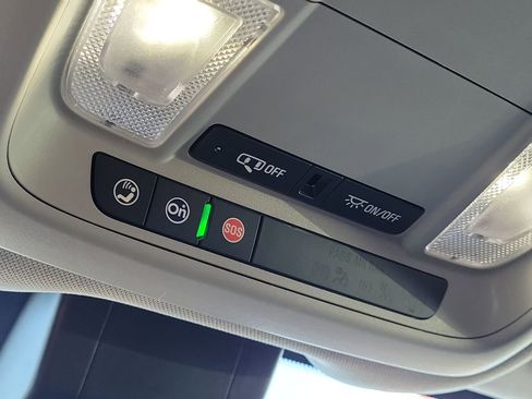 Used 2023 Chevrolet Equinox LT image 22