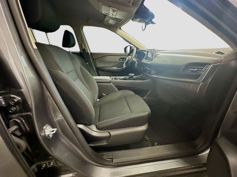 Used 2023 Nissan Rogue S image 32