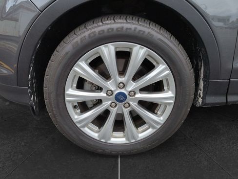 Used 2019 Ford Escape SEL AWD/4WD image 12