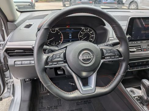 Used 2025 Nissan Altima 2.5 SR FWD image 22
