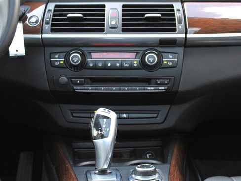 Used 2010 BMW X5 xDrive35d AWD/4WD image 14