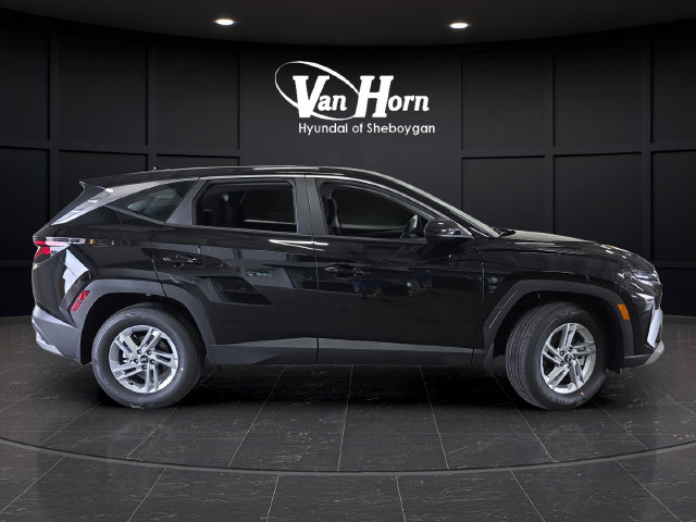 Certified 2026 Hyundai Tucson SE AWD/4WD image 2