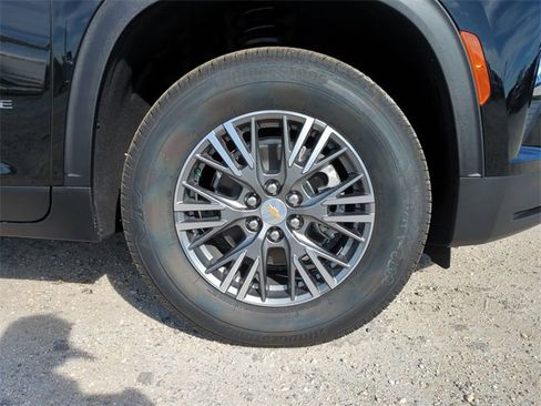 New 2026 Chevrolet Traverse LT w/ Driver Confidence Package image 11