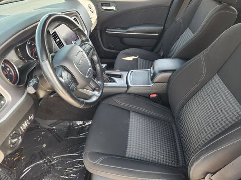 Used 2022 Dodge Charger SXT w/ Cold Weather Package AWD/4WD image 10