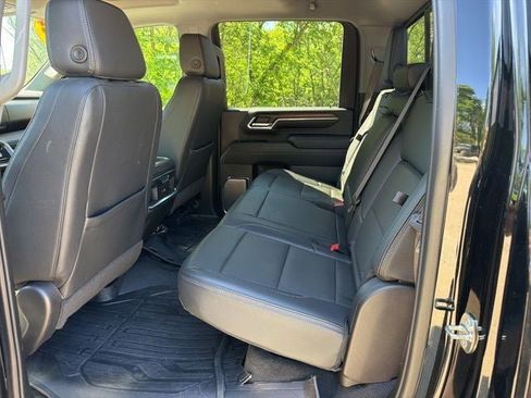 Used 2024 GMC Sierra 2500 Denali w/ Denali Reserve Package AWD/4WD image 17