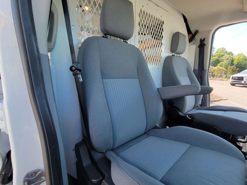 Used 2015 Ford Transit 250 130 Low Roof w/ Exterior Upgrade Package RWD image 45