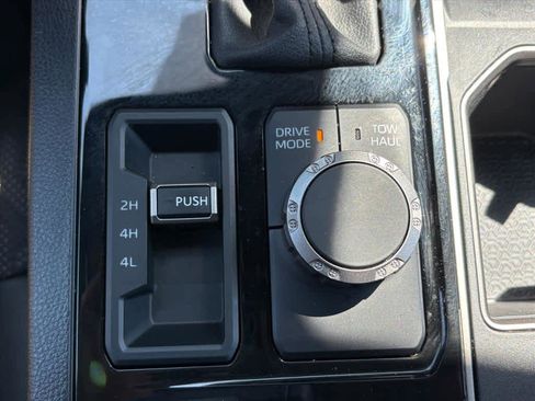 Used 2025 Toyota Tundra SR5 w/ SR5 Premium Package AWD/4WD image 17