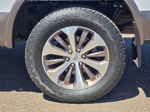 Used 2019 Ford F150 King Ranch w/ Equipment Group 601A Luxury AWD/4WD image 32