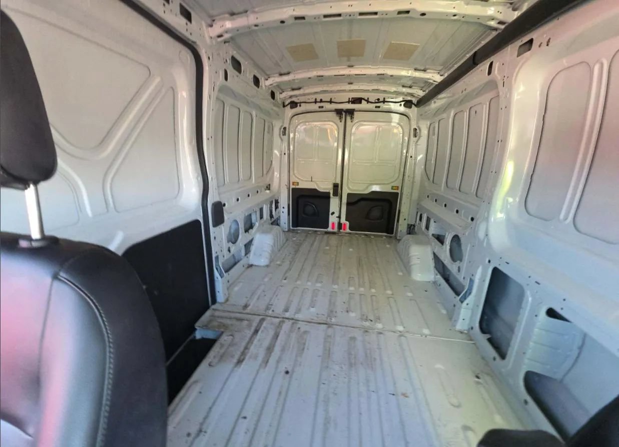 Used 2020 Ford Transit 250 Medium Roof AWD image 46