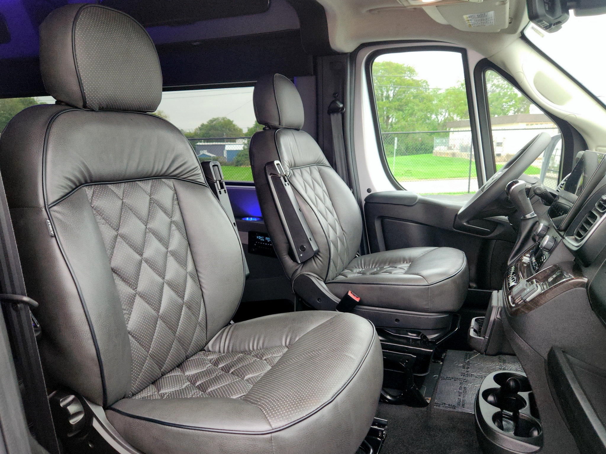 Used 2023 RAM ProMaster 2500 w/ Premium Convenience Group (B) FWD image 38