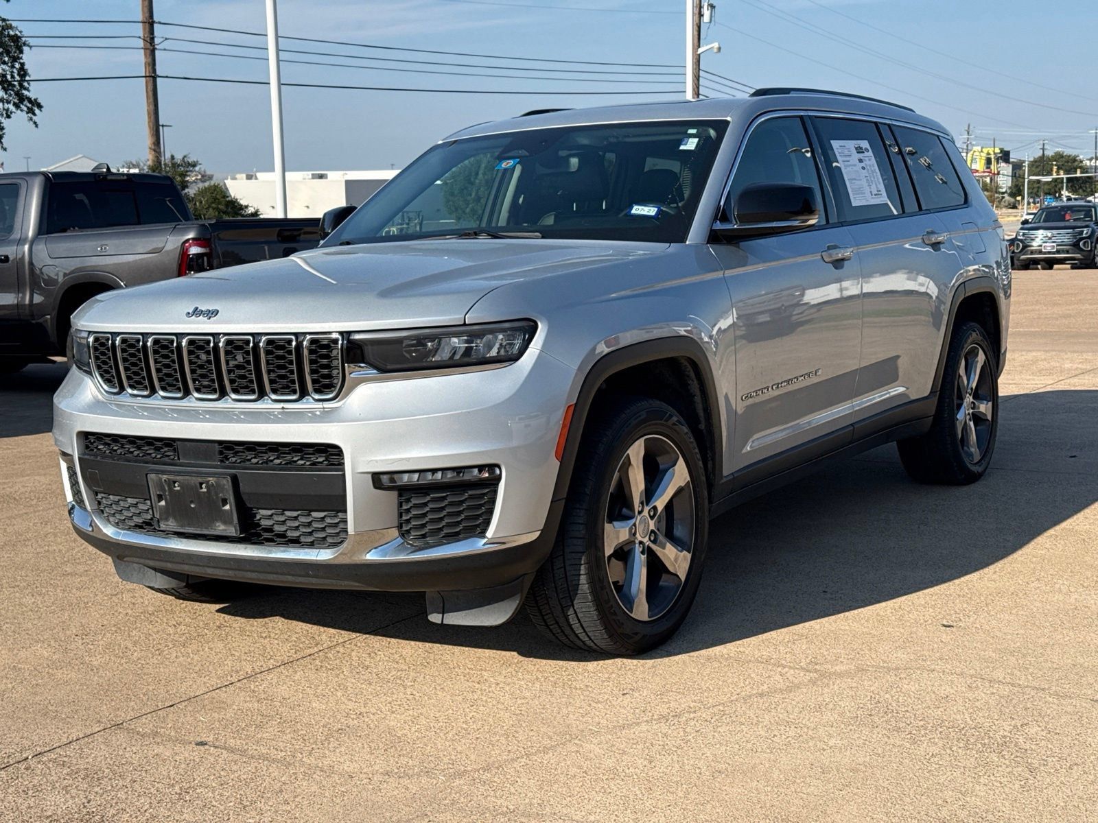 Used 2021 Jeep Grand Cherokee L Limited AWD/4WD image 3