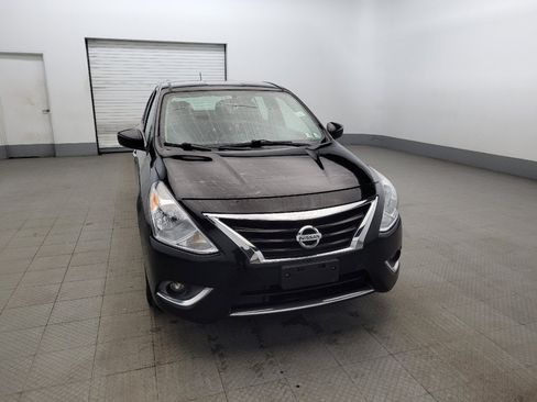 Used 2017 Nissan Versa SV w/ SV Special Edition Package image 14