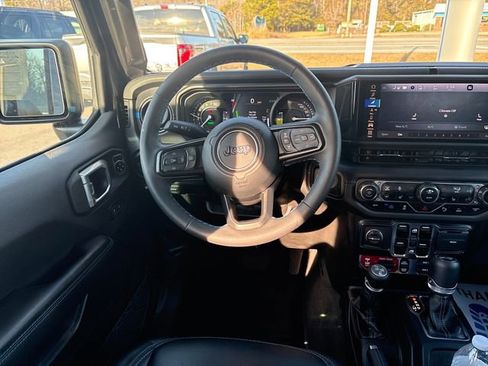 Used 2024 Jeep Wrangler Unlimited Rubicon 4xe w/ Technology Group image 13