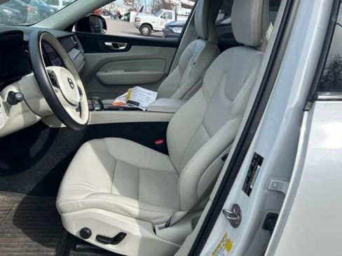 Used 2023 Volvo XC60 B5 Plus w/ Climate Package image 5